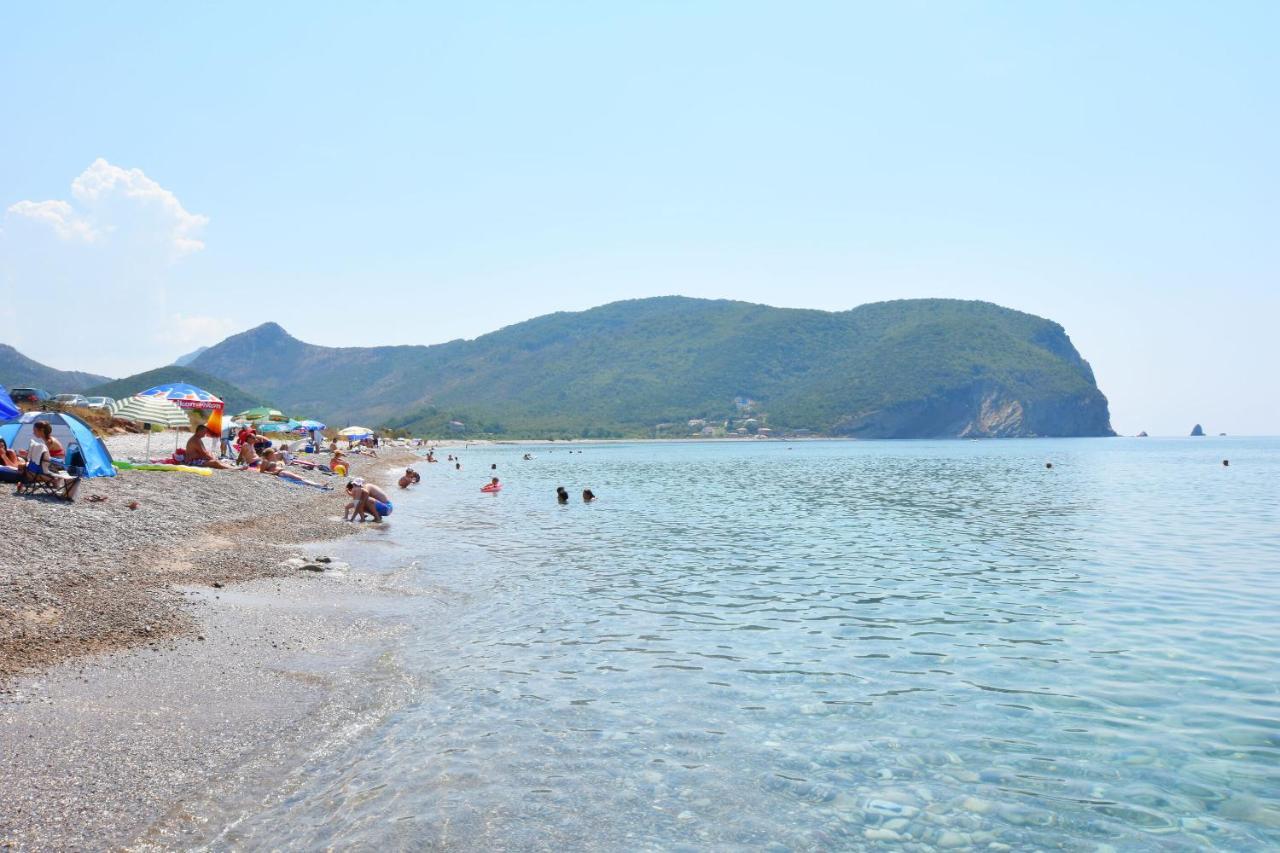 Apartments Siljak Petrovac Bagian luar foto