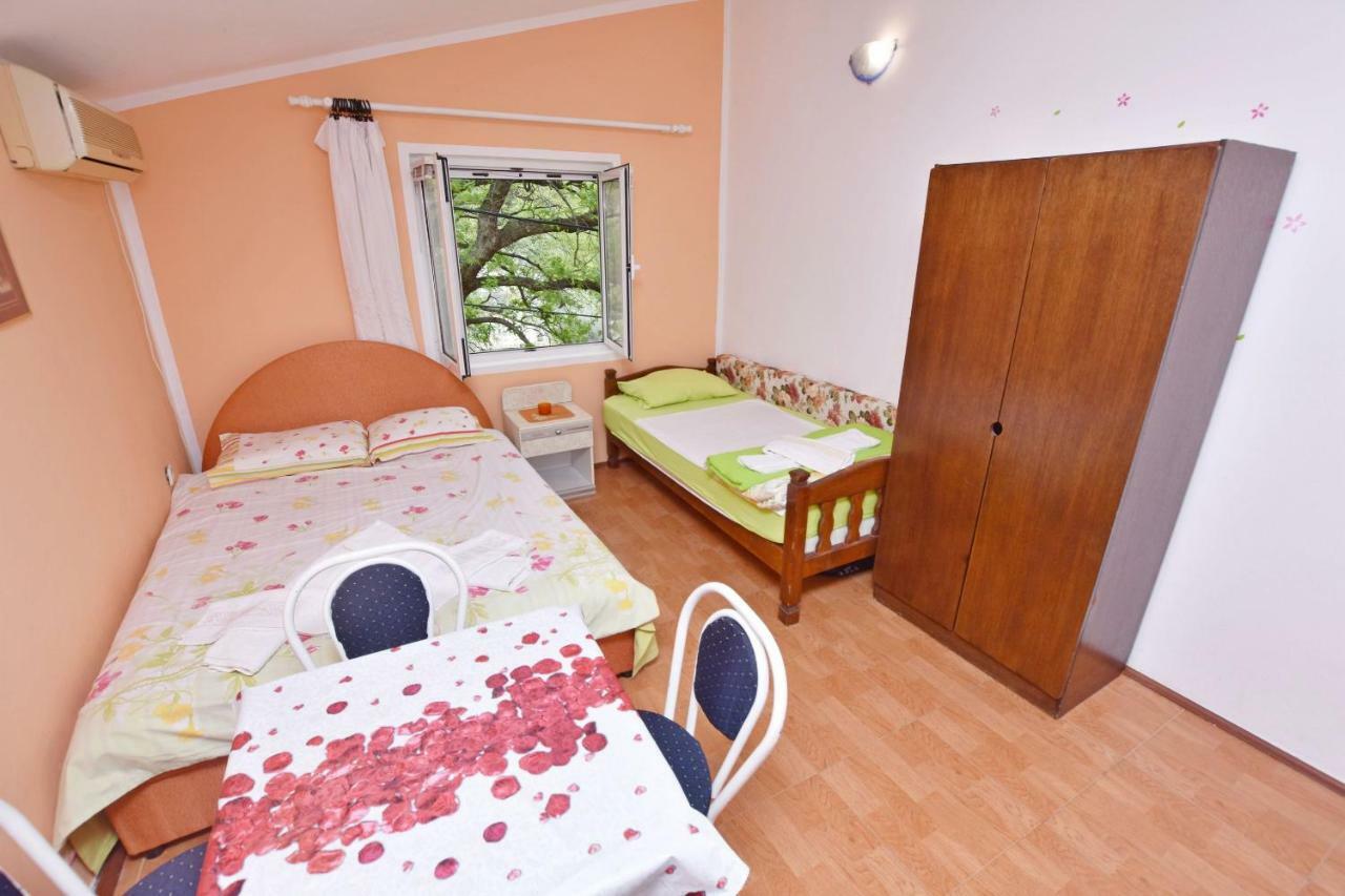 Apartments Siljak Petrovac Bagian luar foto