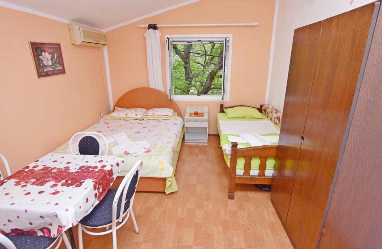 Apartments Siljak Petrovac Bagian luar foto