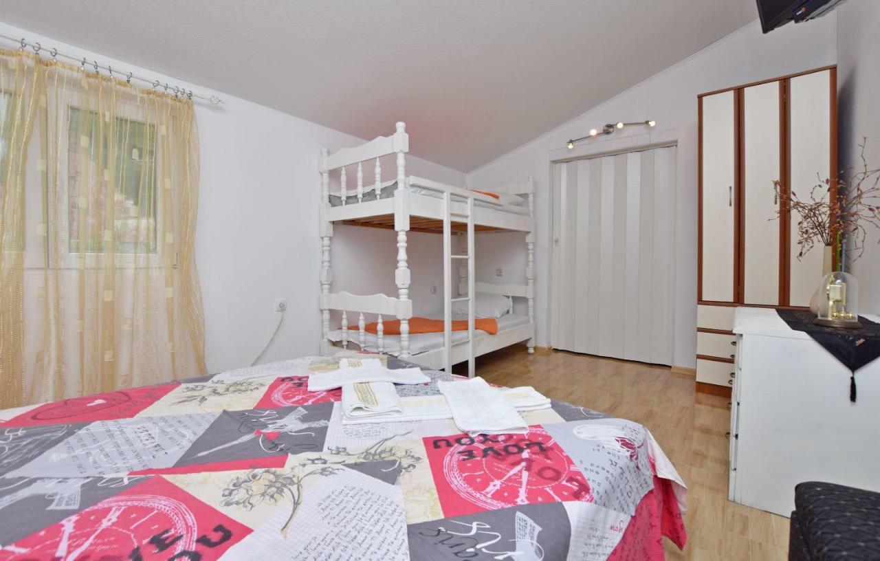 Apartments Siljak Petrovac Bagian luar foto