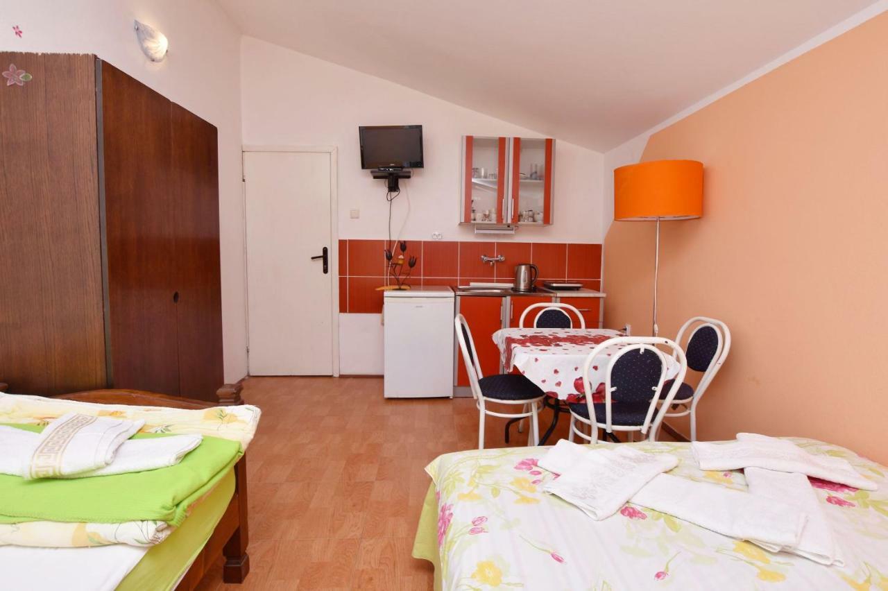 Apartments Siljak Petrovac Bagian luar foto