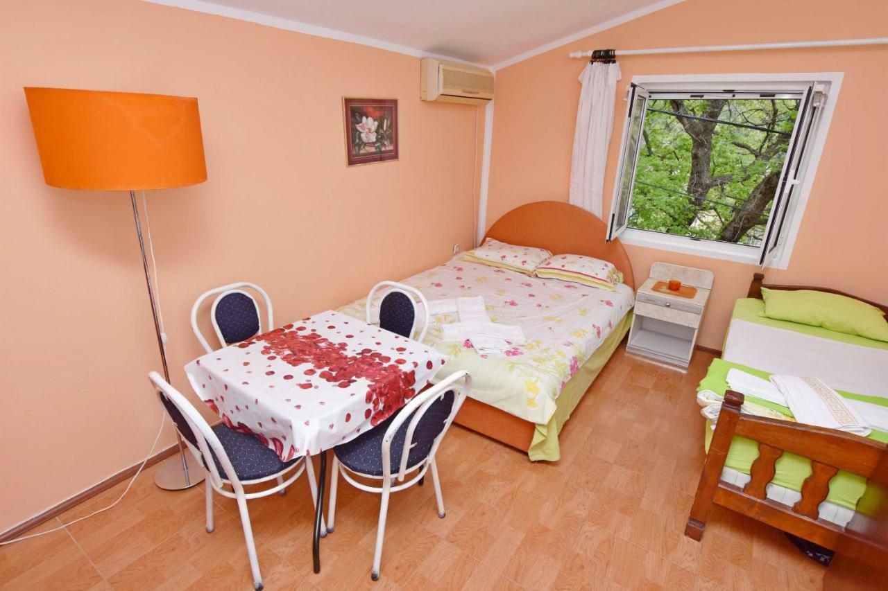Apartments Siljak Petrovac Bagian luar foto