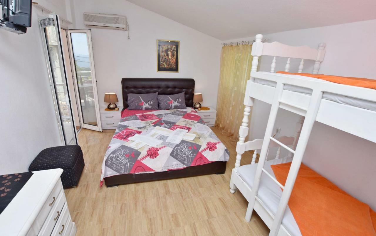 Apartments Siljak Petrovac Bagian luar foto
