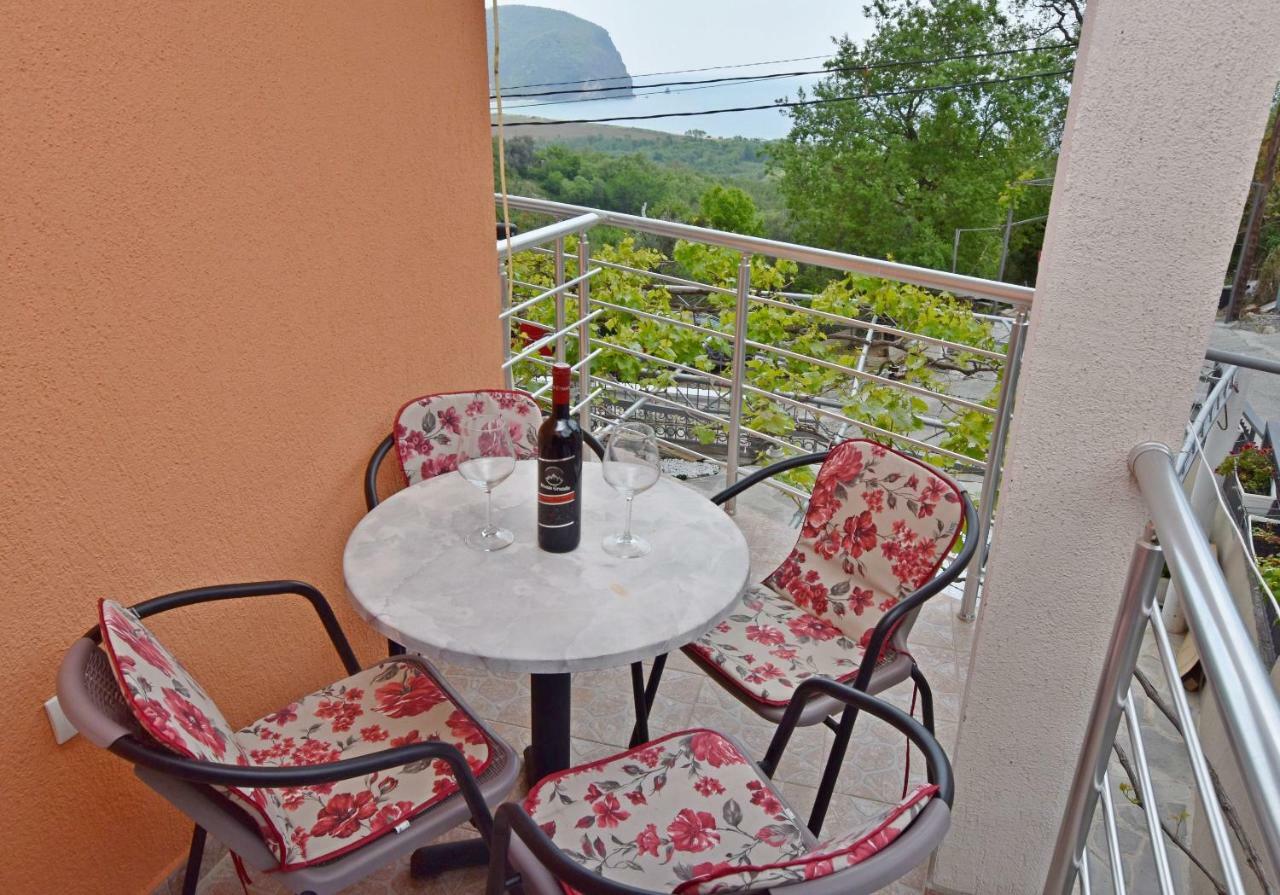 Apartments Siljak Petrovac Bagian luar foto