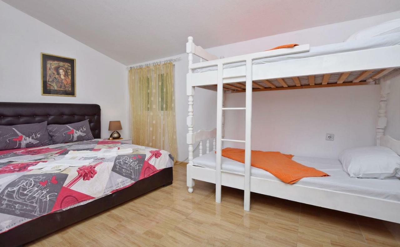 Apartments Siljak Petrovac Bagian luar foto