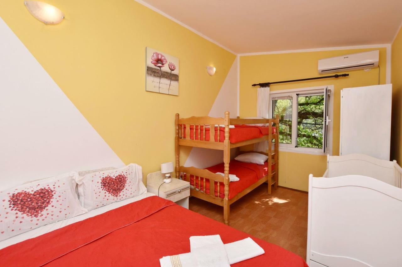 Apartments Siljak Petrovac Bagian luar foto